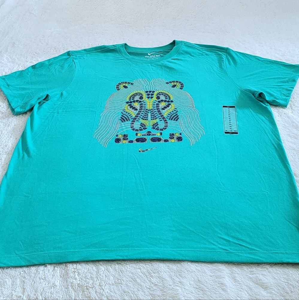 Nike👟 x LeBron James🏀 "Strive For Greatness" Lion's Head🦁 Dri-Fit Tee👕 - NWT - Picture 13 of 16
